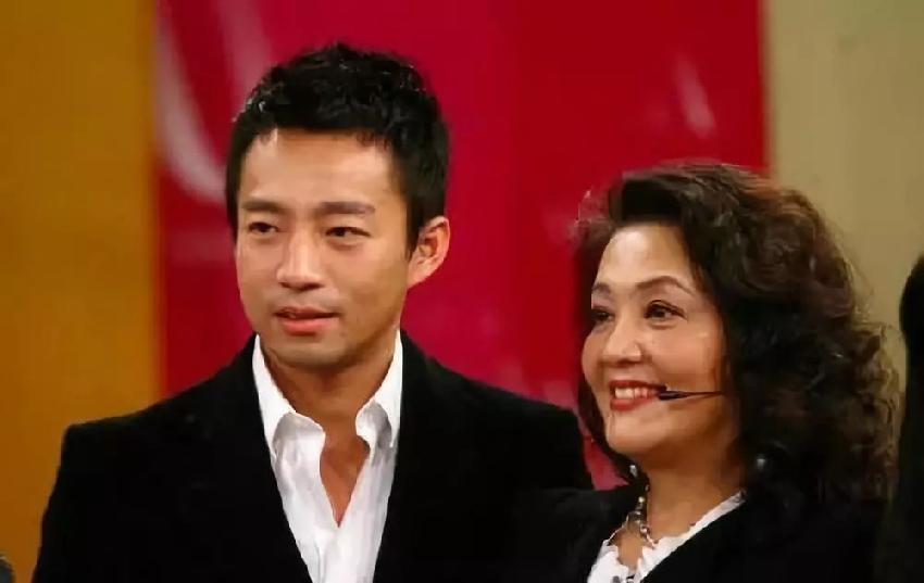 从餐饮界LV沦落到卖盒饭,张兰是如何把一手好牌打烂的?